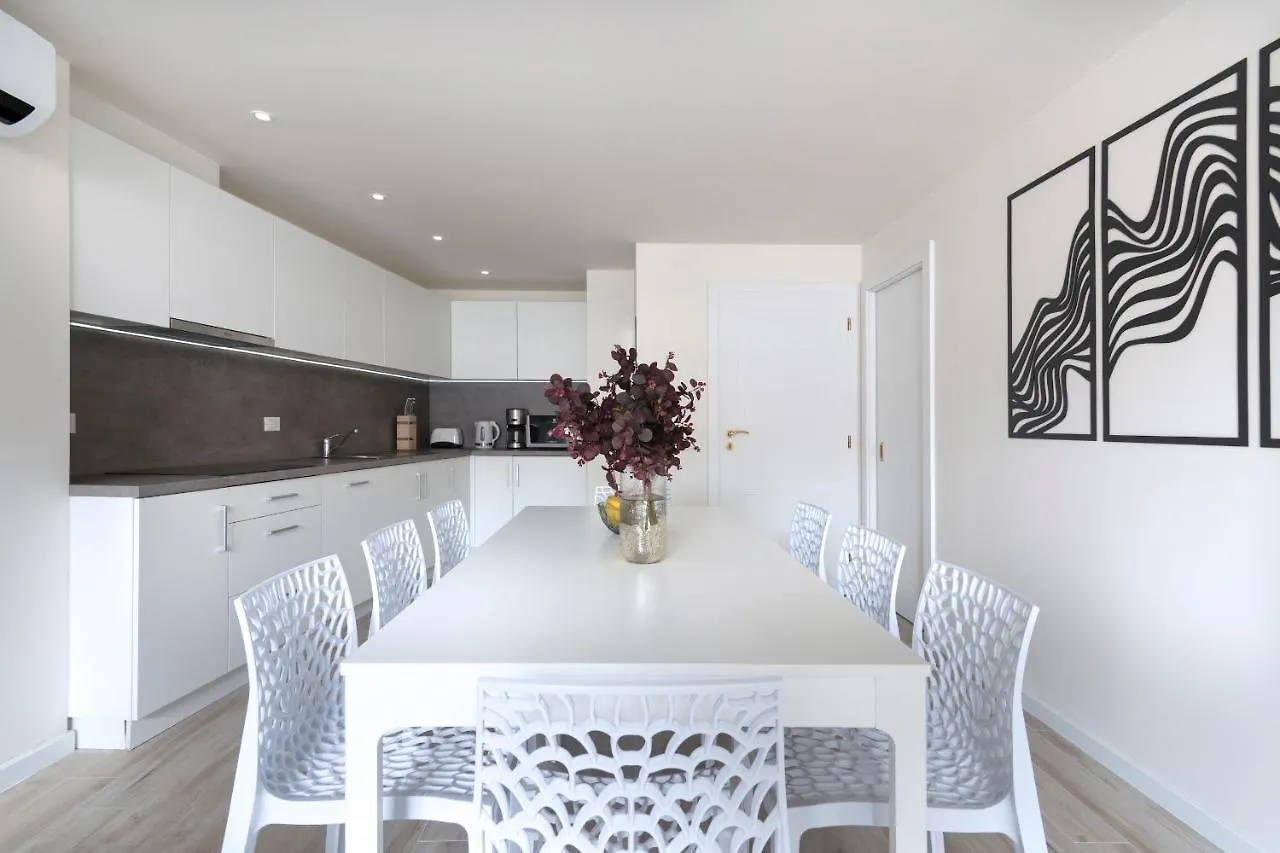 Kinsky Garden Apartments And Suites By Dwellfort Praga