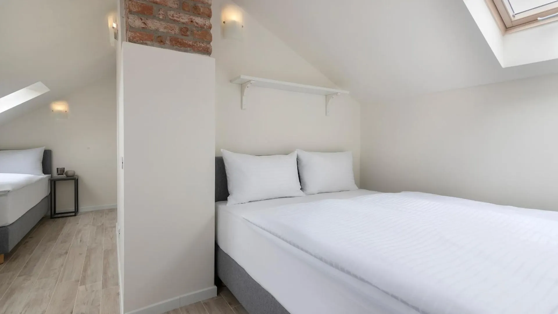 Kinsky Garden Apartments And Suites By Dwellfort Praga