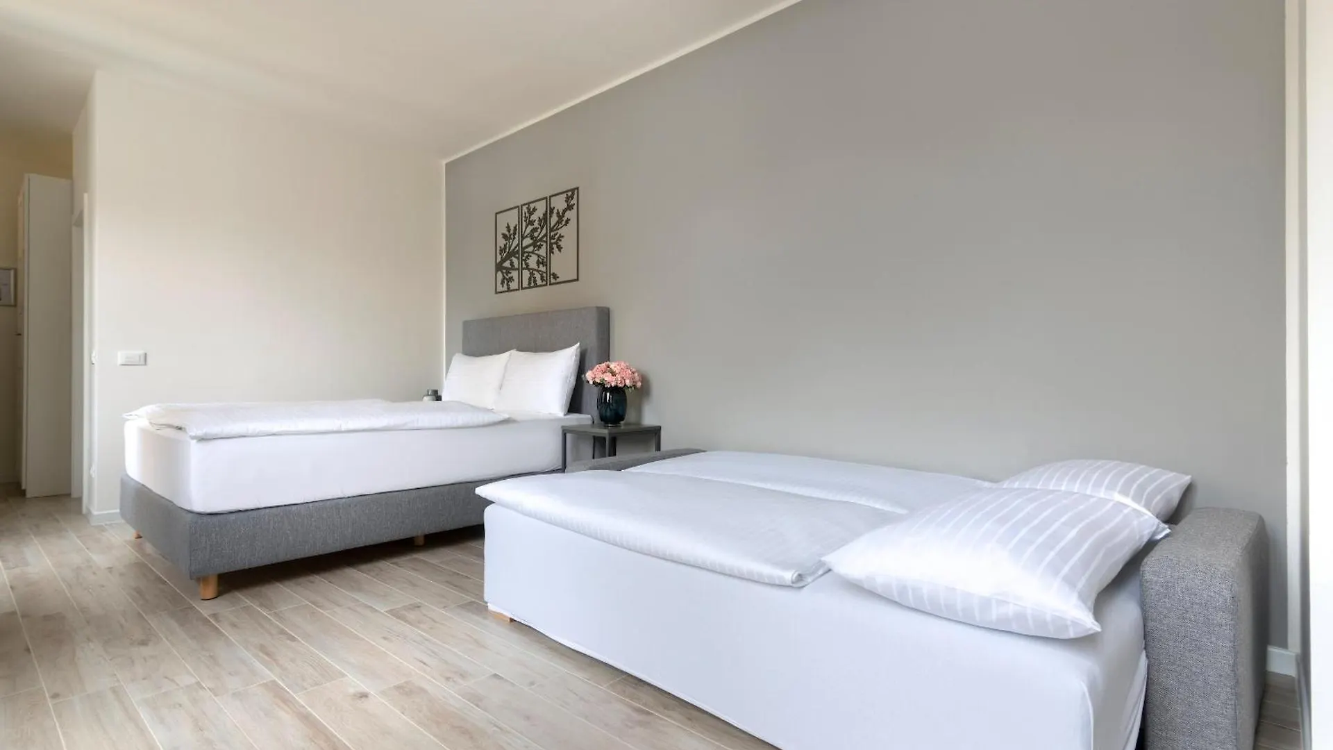 Kinsky Garden Apartments And Suites By Dwellfort Praga