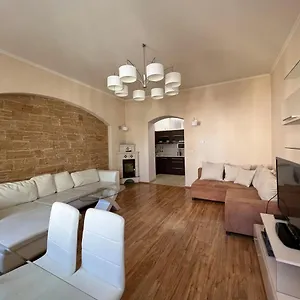 Dr. Becher Lux 60 M2 , Karlovy Vary Česká republika