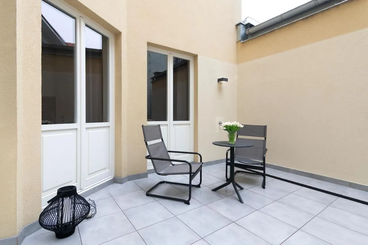 Kinsky Garden Apartments And Suites By Dwellfort Prague 4*,  Czech Republic