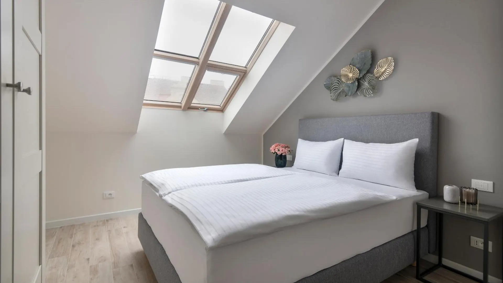 Aparthotel Kinsky Garden Apartments And Suites By Dwellfort Prague