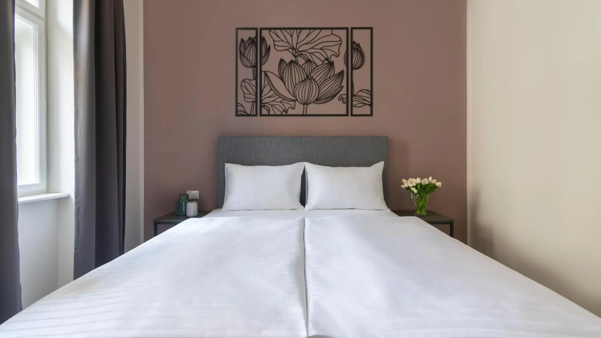 Kinsky Garden Apartments And Suites By Dwellfort Prague