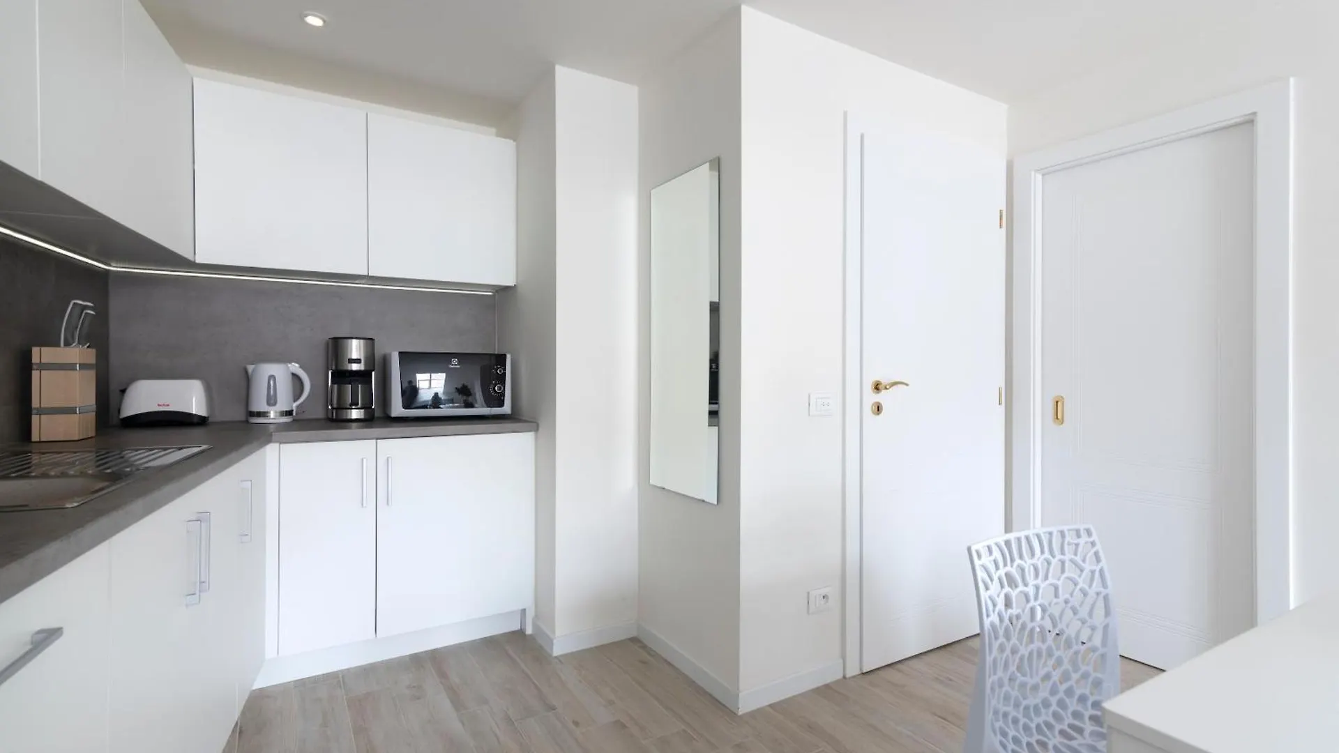 **** Aparthotel Kinsky Garden Apartments And Suites By Dwellfort Prague Czech Republic