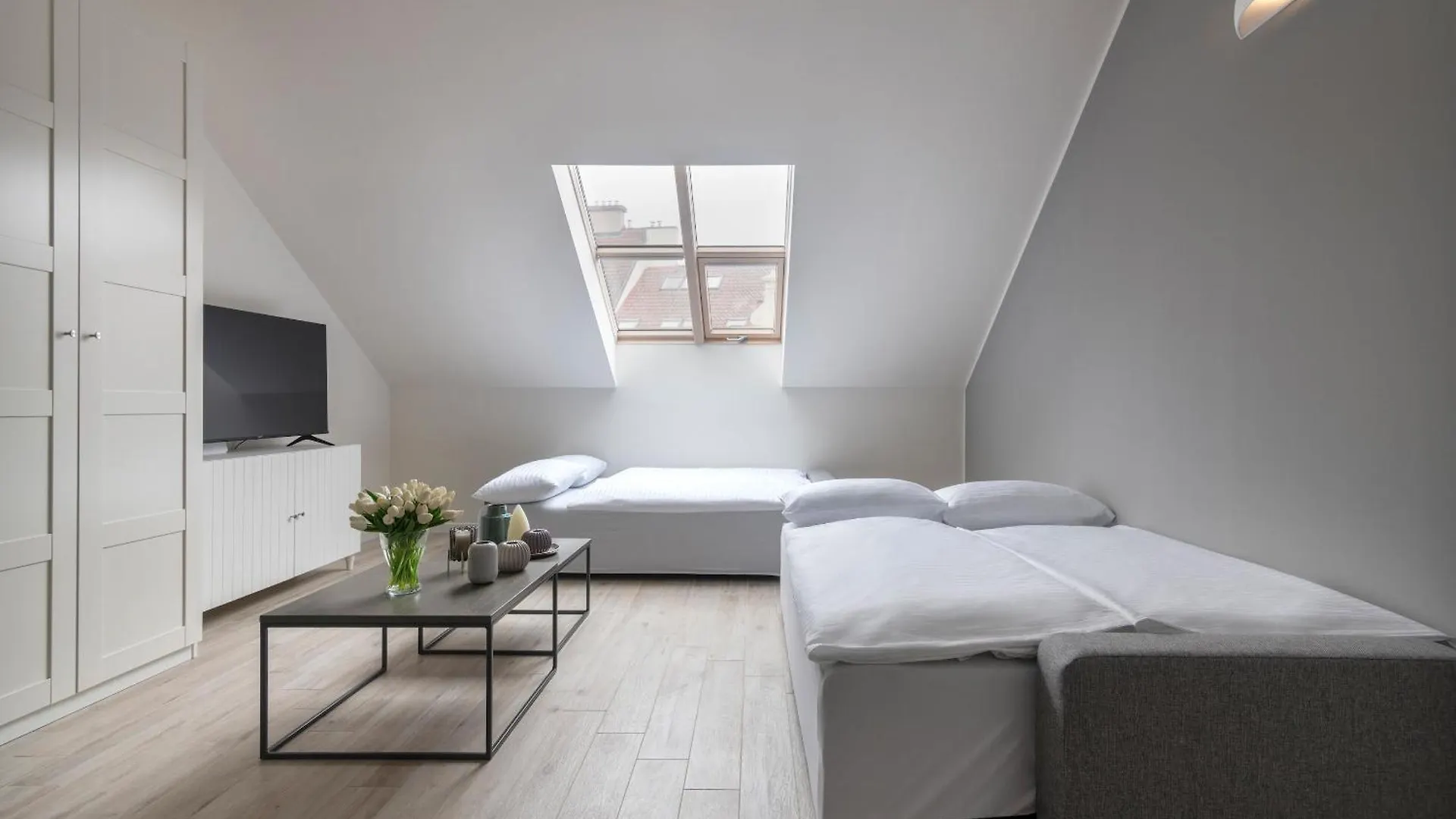 Apart Otel Kinsky Garden Apartments And Suites By Dwellfort Prag