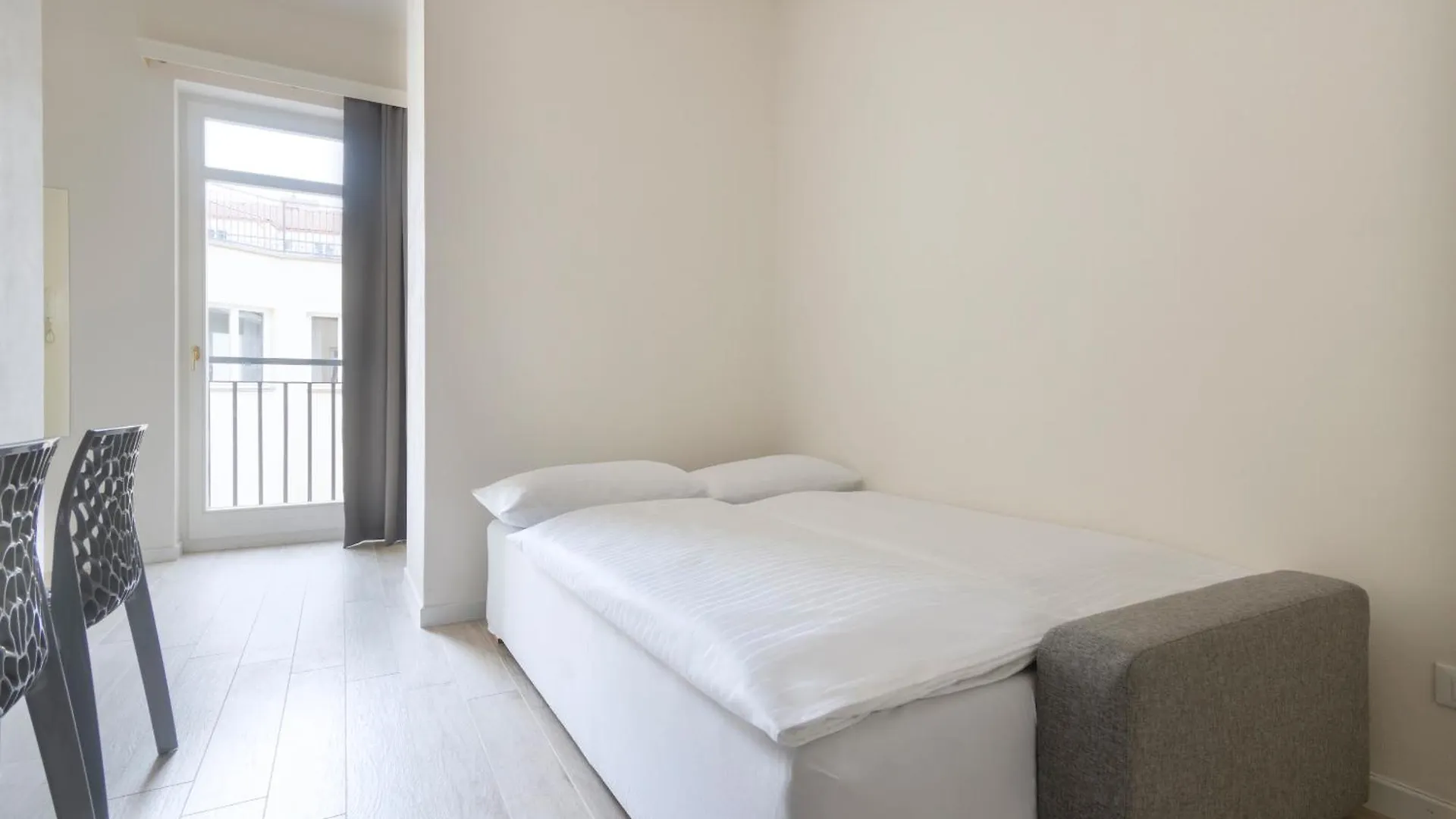 Kinsky Garden Apartments And Suites By Dwellfort Prága Csehország